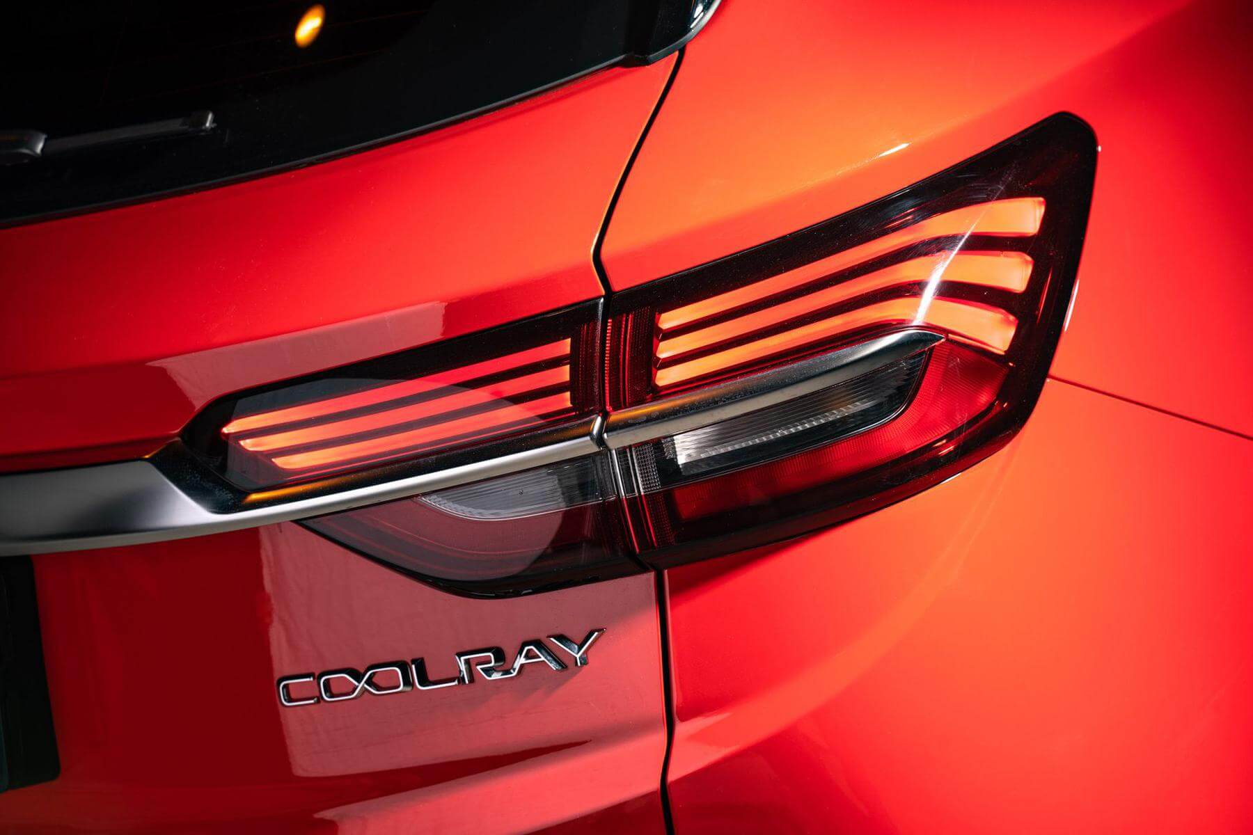 /img/cars/1637050942-exterior_geely_Coolray_2.jpg