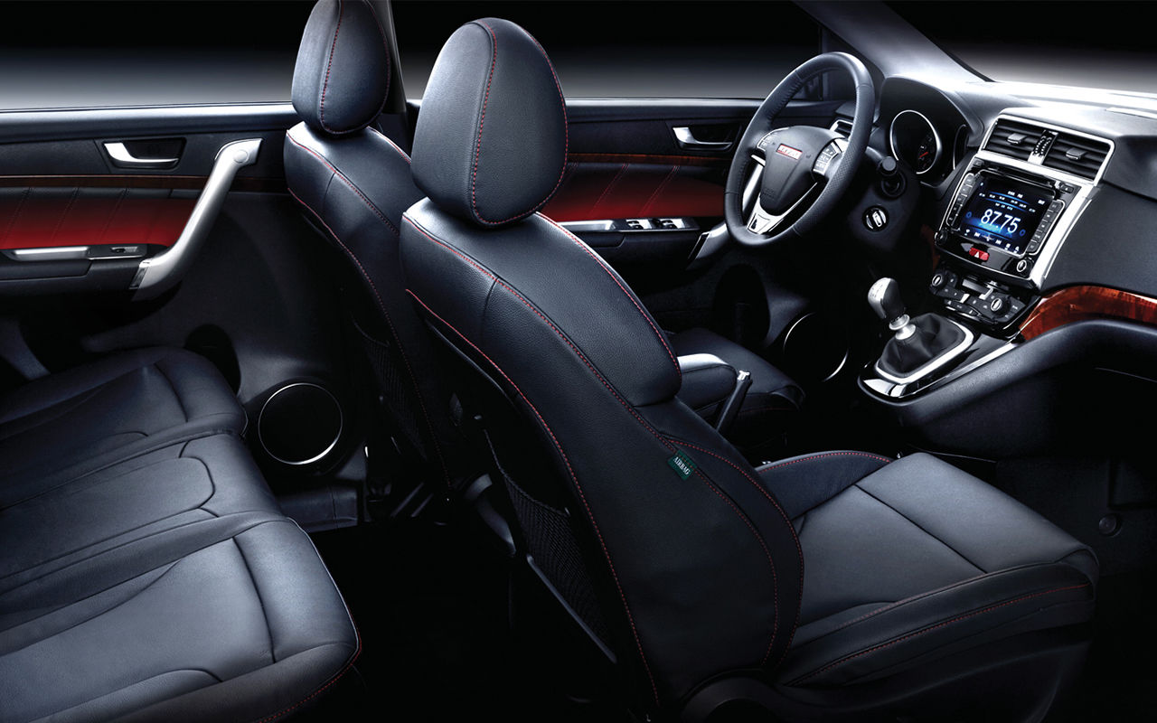 /img/cars/1637051158-interior_haval_H6_7.jpg