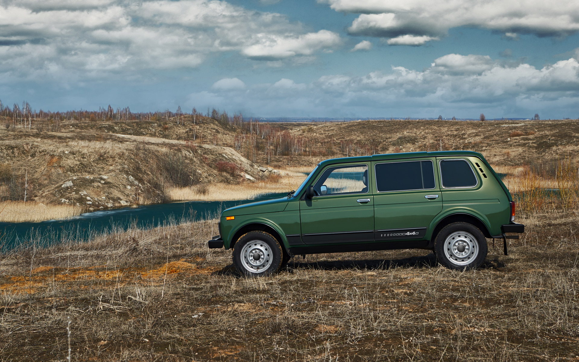 /img/cars/1637051967-exterior_lada_4x4_5_dv_4.jpg