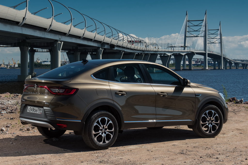 /img/cars/1637052910-exterior_renault_Arkana_13.jpg