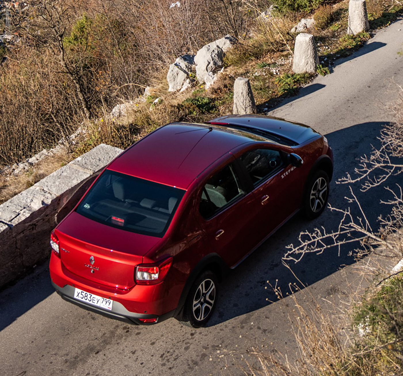 /img/cars/1637052991-exterior_renault_Logan_Stepway_10.jpg